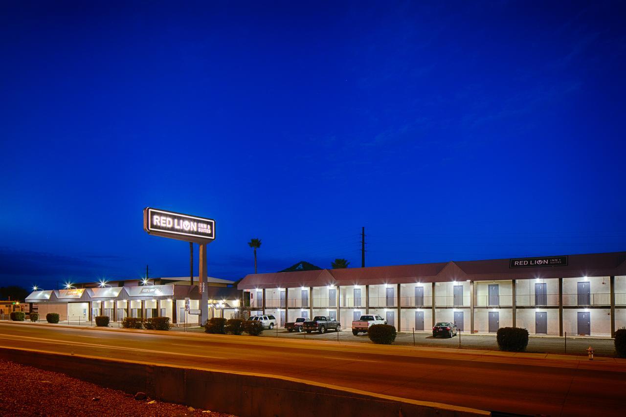 Red Lion Inn & Suites Tucson Downtown Экстерьер фото